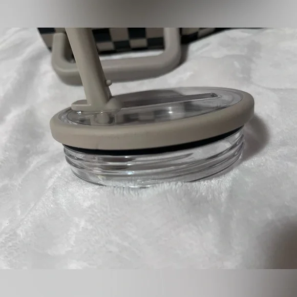 Hydrojug checkers 40 oz traveler - Picture 9 of 13